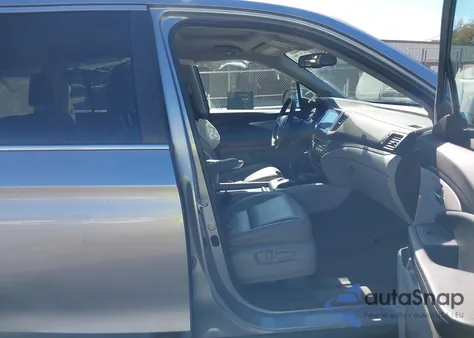 2017 Honda Pilot Ex-L z USA, uszkodzony, nr VIN 5FNYF5H5XHB002852